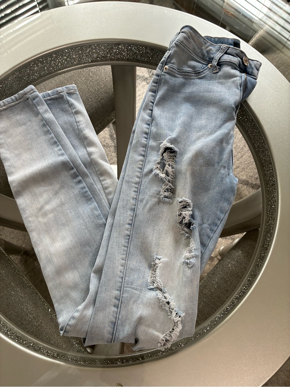 AKIRA Light Blue Distressed Ankle Crop Jeans